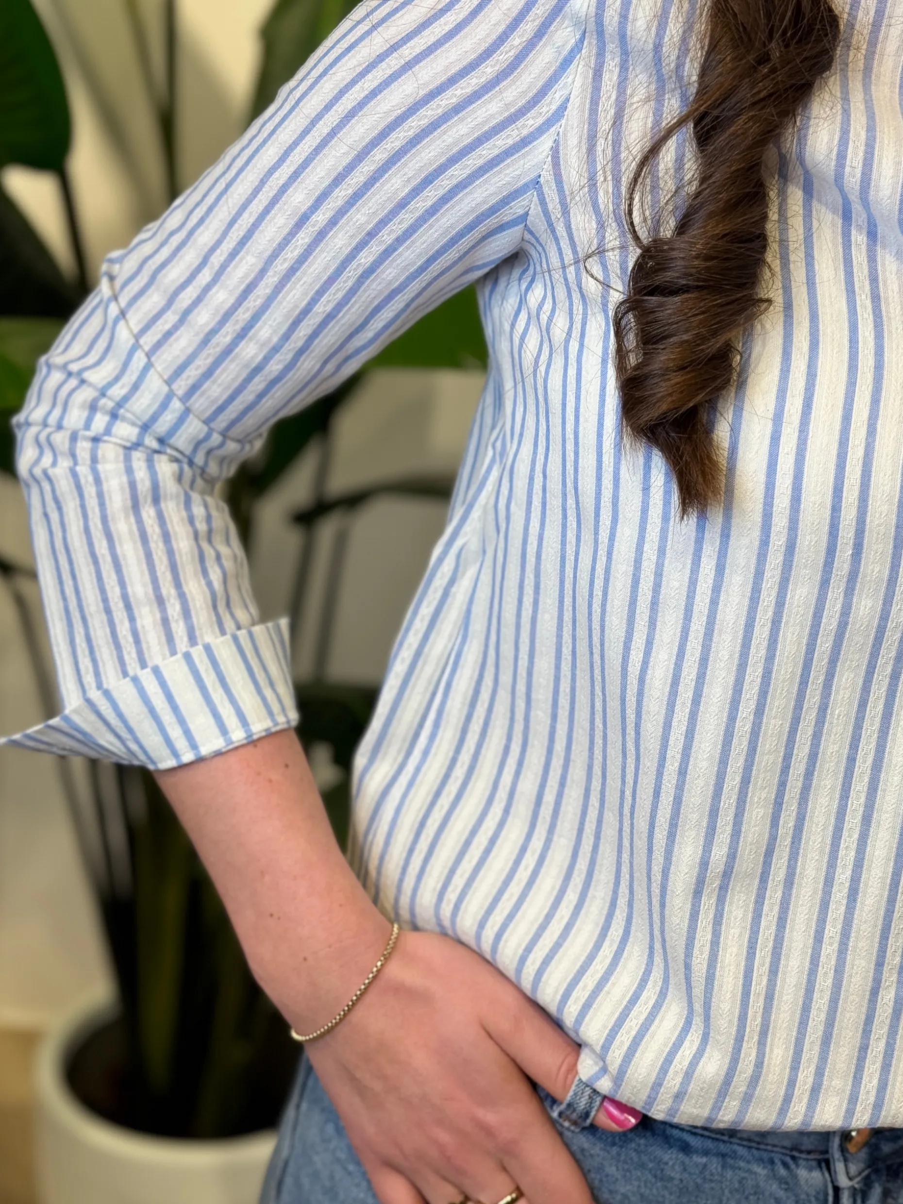 Blouse Annelie off-white/blauw gestreept