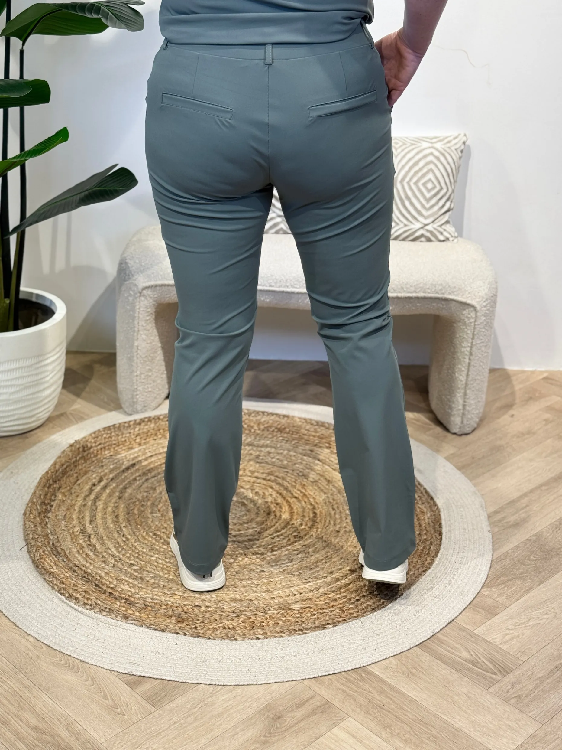 Broek Sanne balsam green travelstof