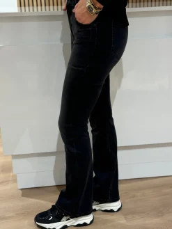 Flared jeans Matilda black lengte 34 – C.O.J.