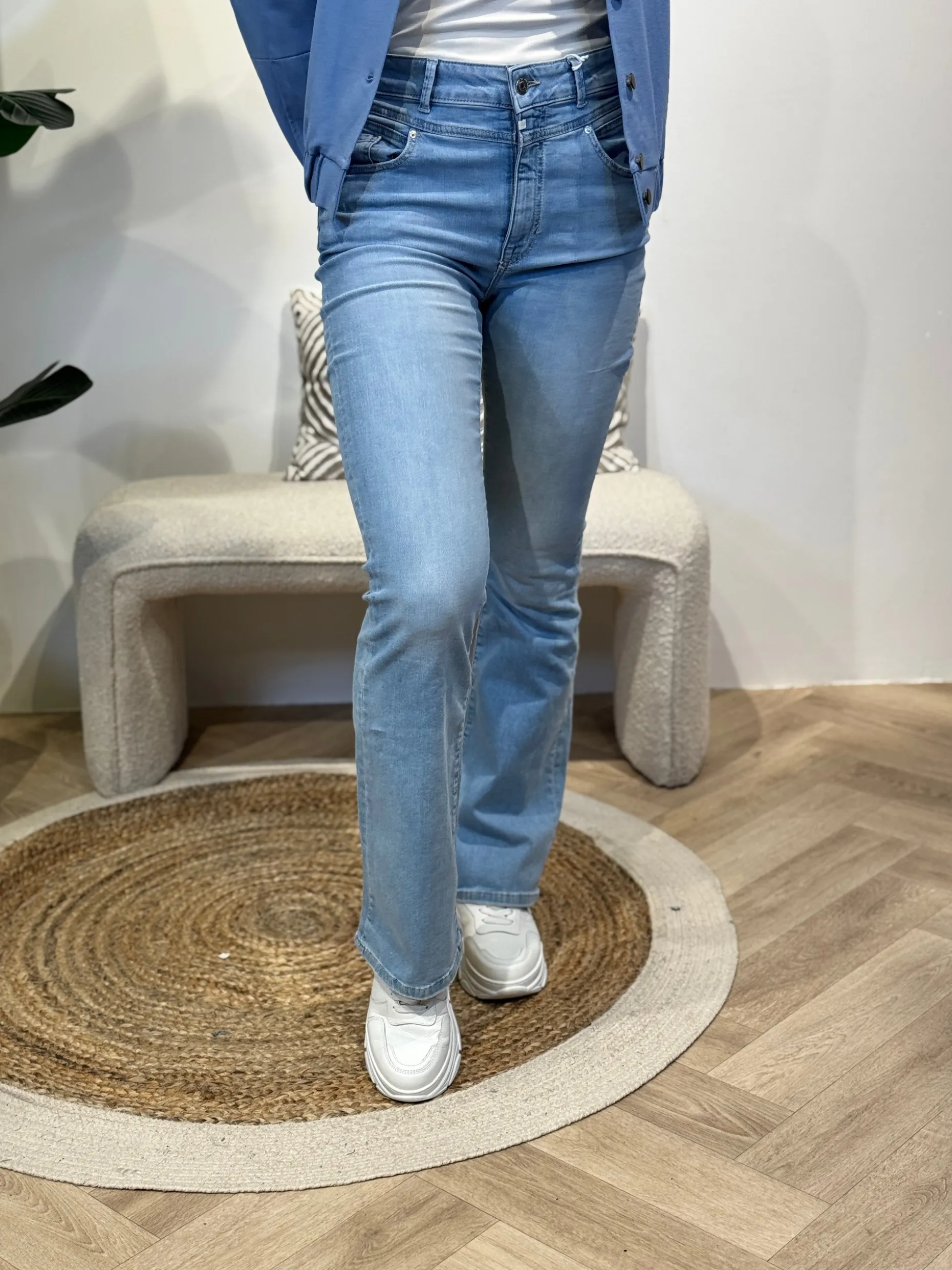 Flared jeans Matilda light blue lengte 34 – C.O.J.