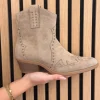 Laarsje Ivette khaki suede