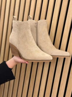 Laarsje Louise beige suede