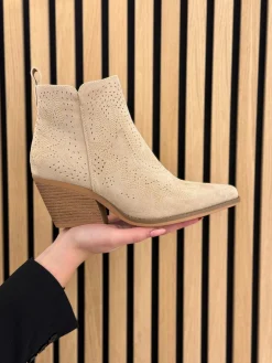 Laarsje Louise beige suede