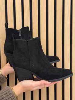 Laarsje Louise zwart suede
