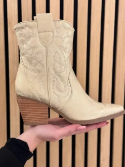 Laarsje Victoria gold