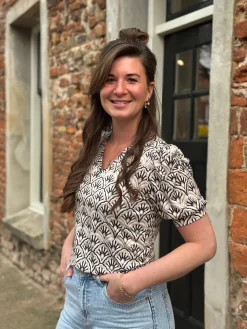 Shirtje Carola zwart
