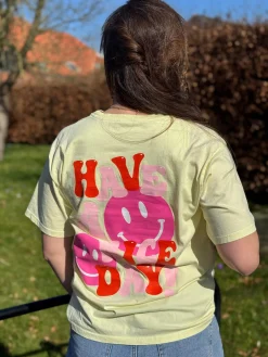 Shirtje Have a nice day geel