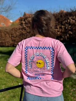 Shirtje Let’s go to the beach roze