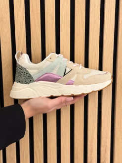 Sneakers beige green