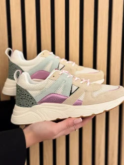 Sneakers beige green