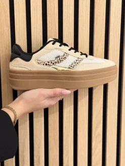 Sneakers beige/black with combination
