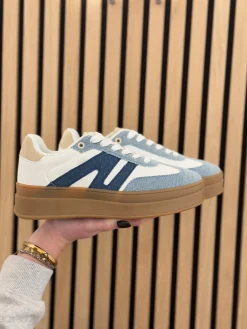 Sneakers denim with combination