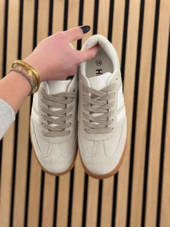 Sneakers grey with combination