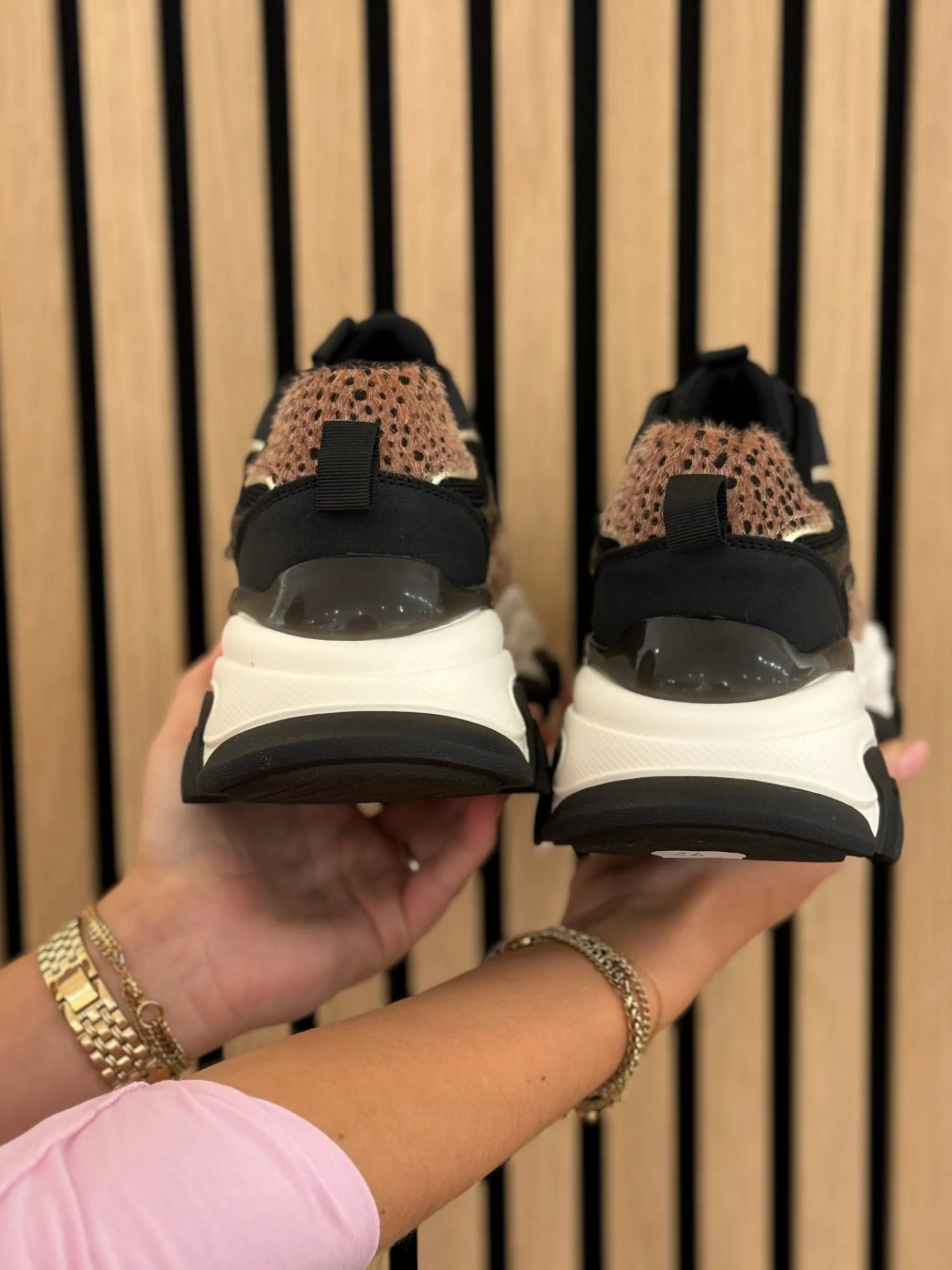 Sneakers Polly black