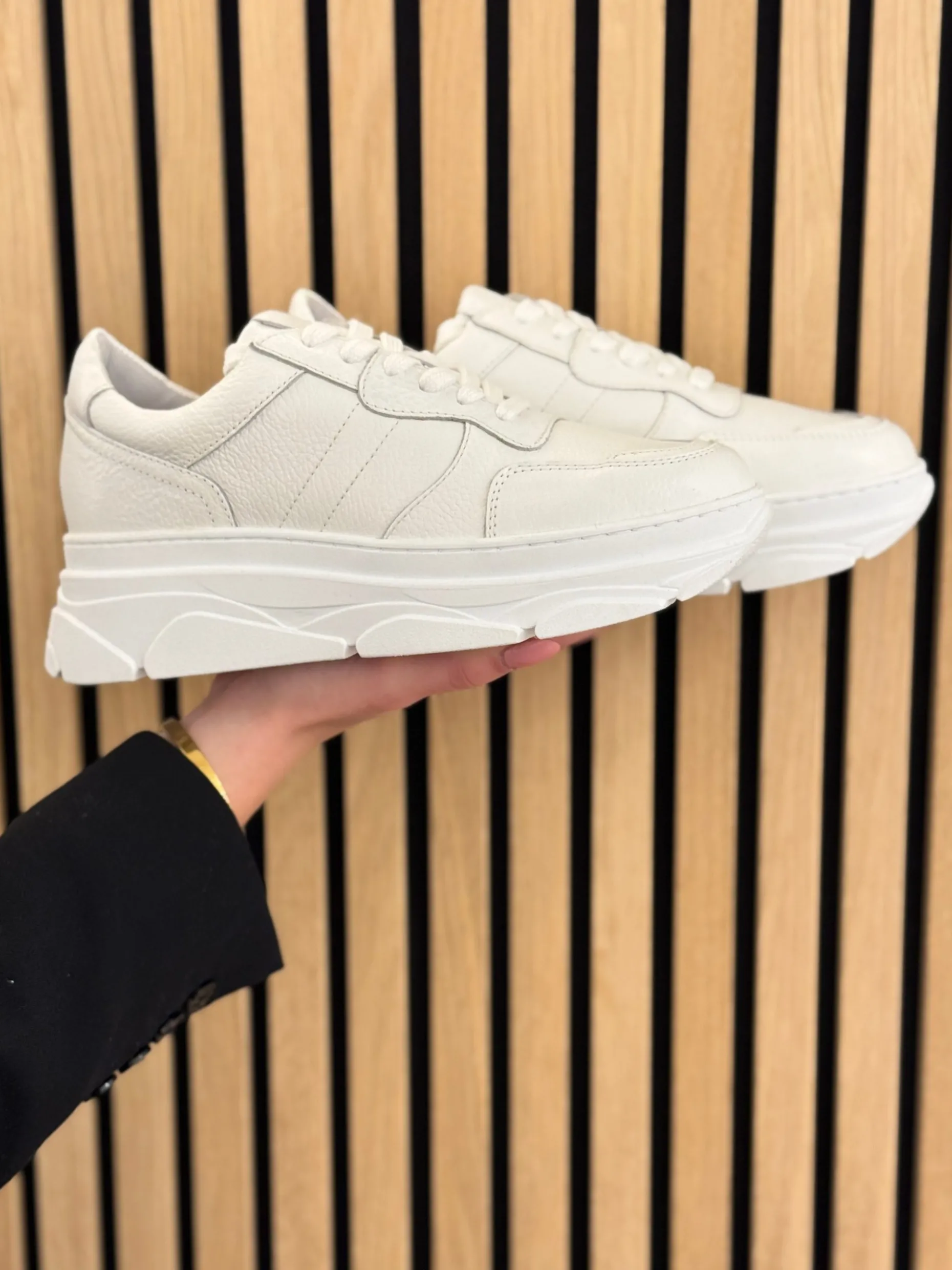 Sneakers white Jana