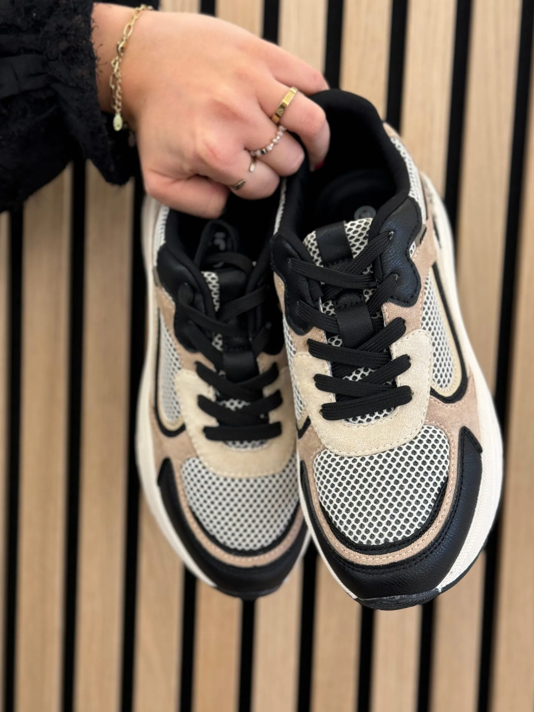 Sneakers white with beige combination