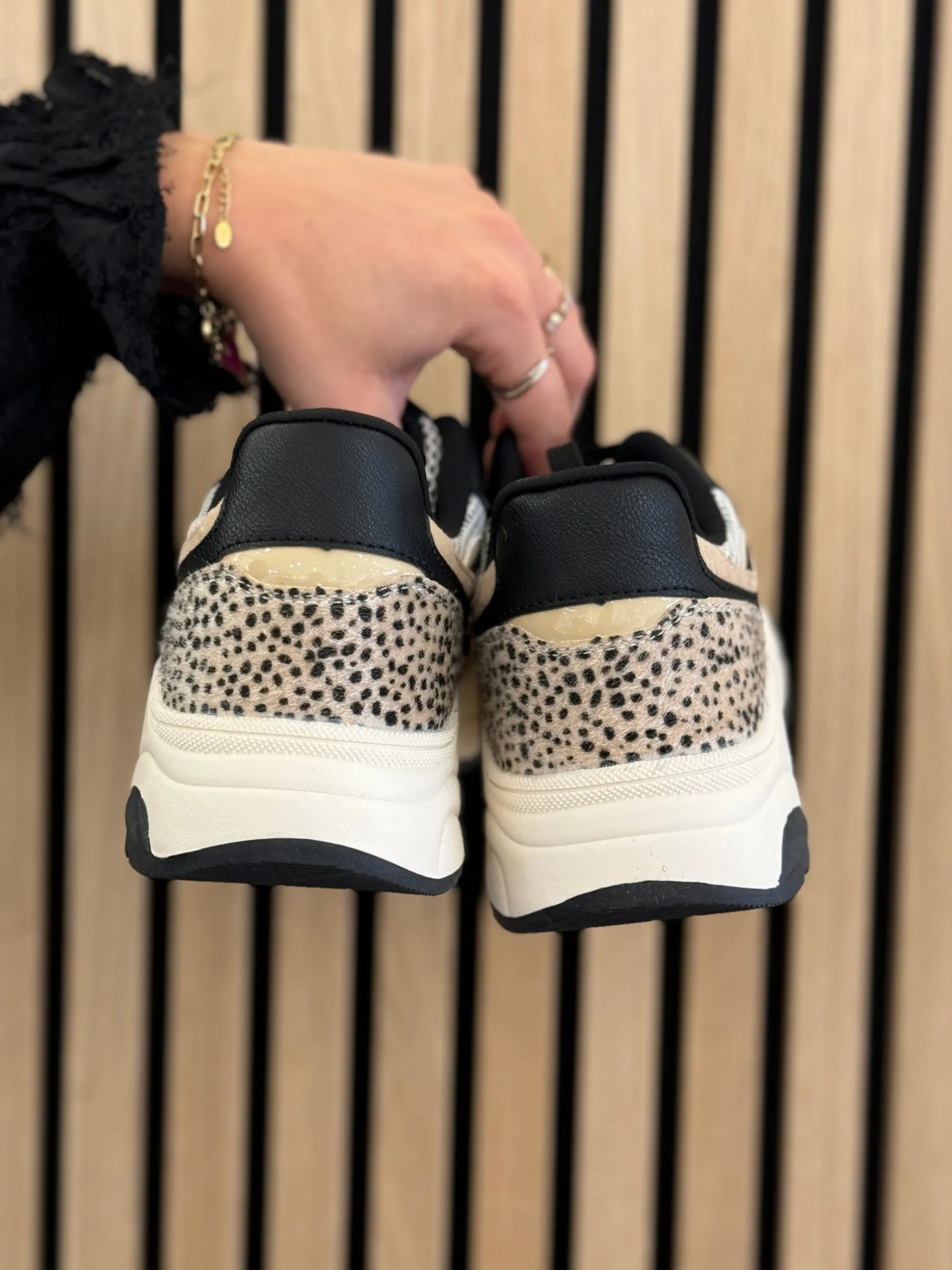 Sneakers white with beige combination