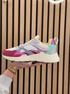 Sneakers white with pink combination