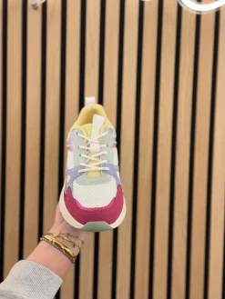Sneakers white with pink combination