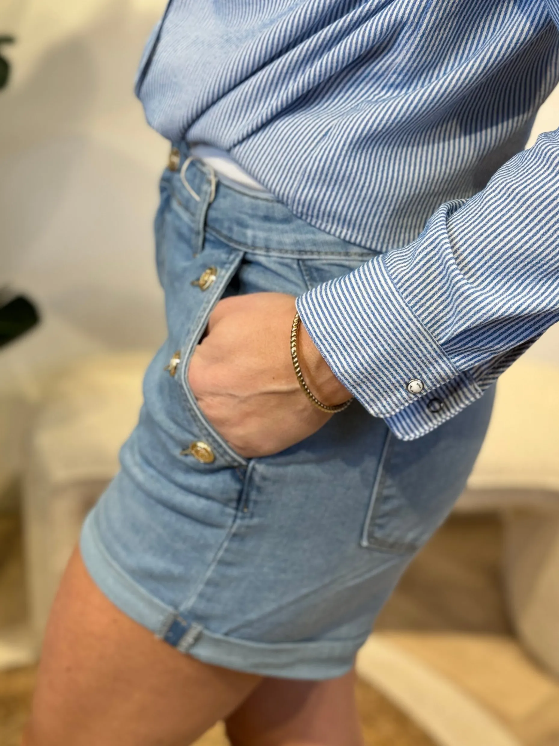 Spijkershortje Nina blauw