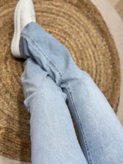 Tessa straight jeans light blue lengte 32 – Vero Moda