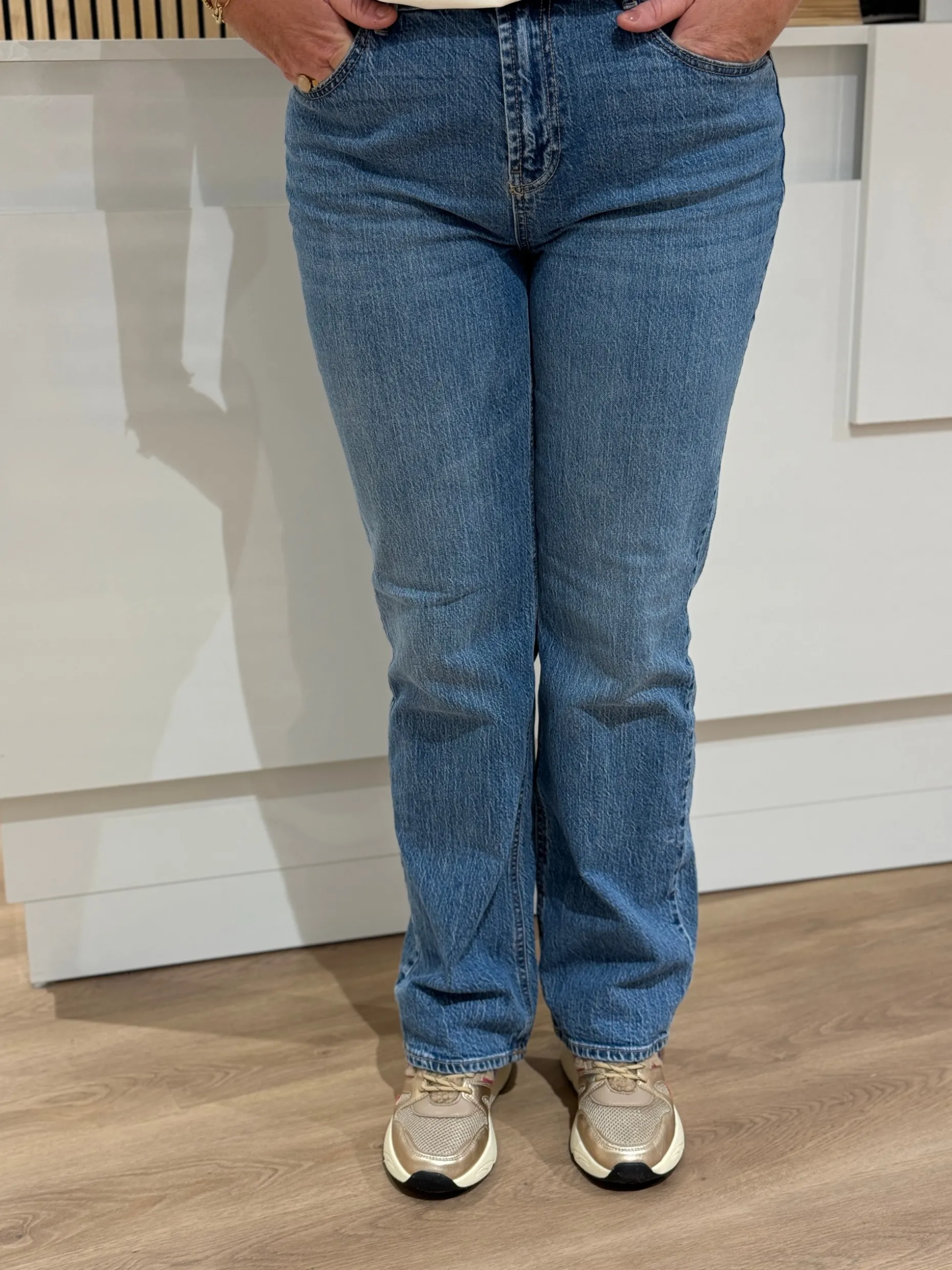Tessa straight jeans medium blue lengte 32 – Vero Moda