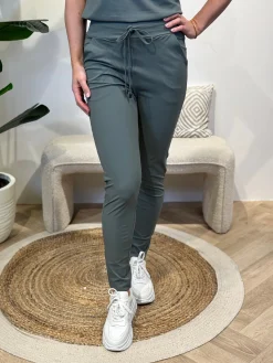Travelstof broek Maaike balsam green