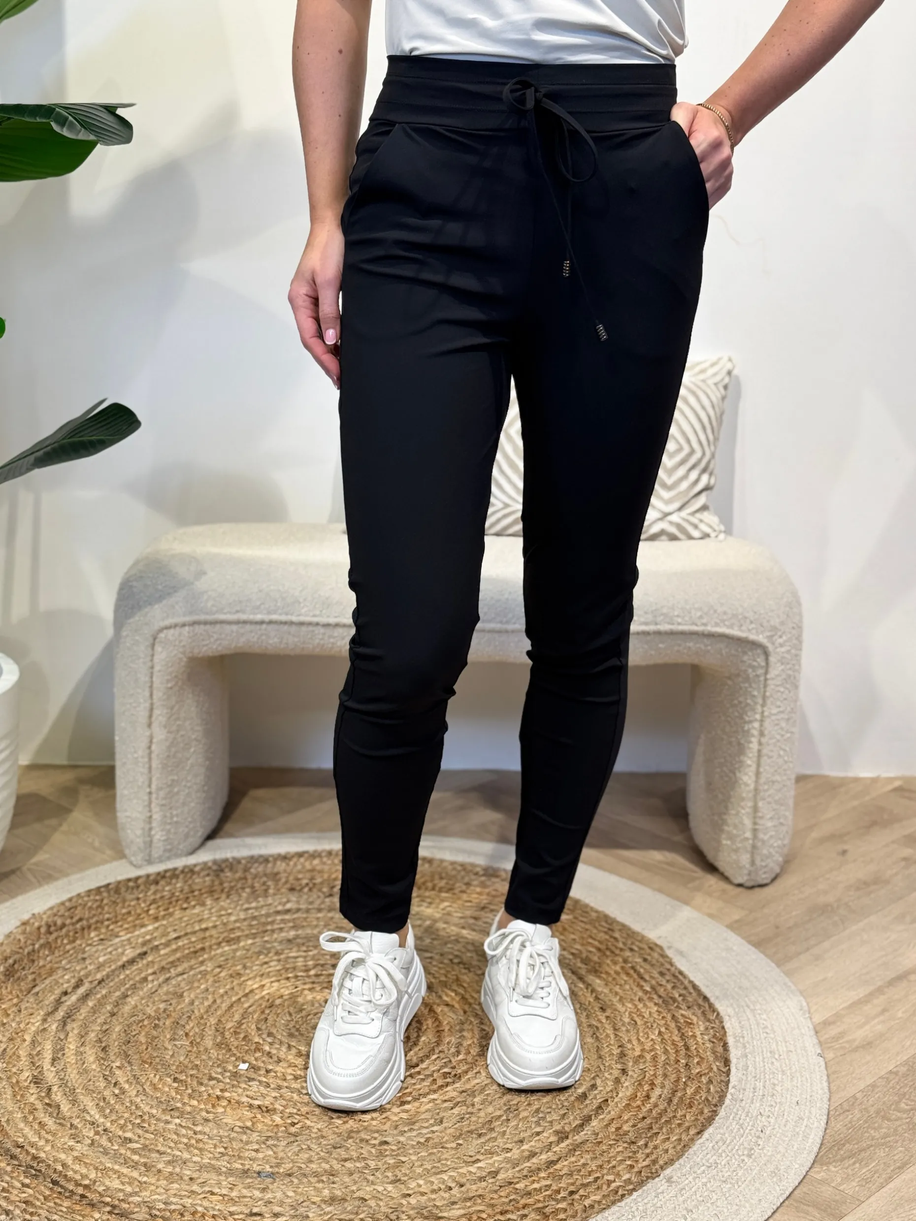 Travelstof broek Maaike zwart