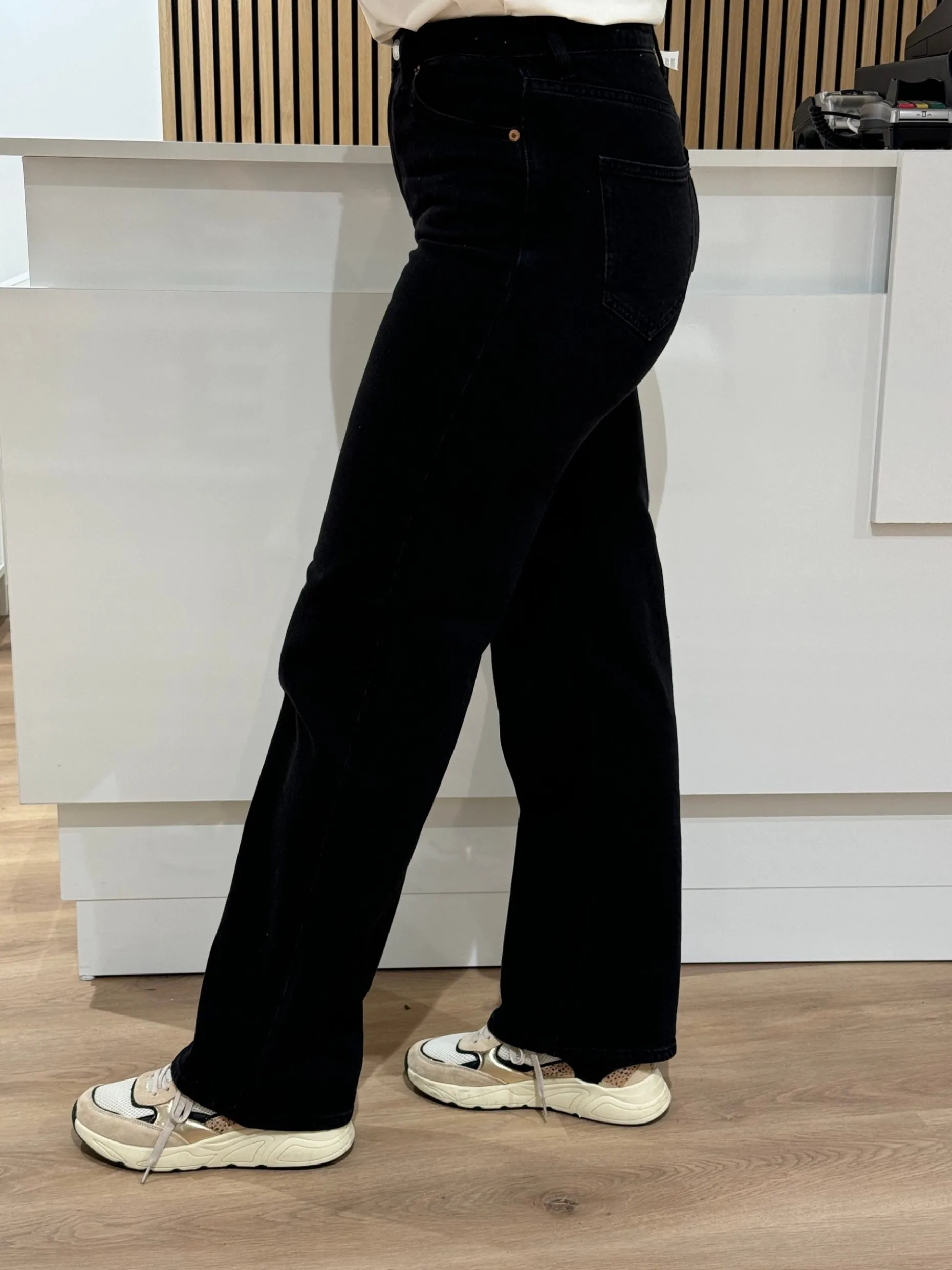 Wide jeans Tessa zwart lengtemaat 32 – Vero Moda